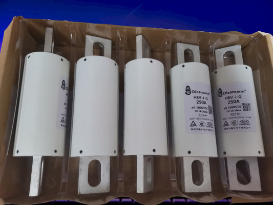 M8 a série do parafuso HEV funde fusíveis atuais altos automotivos dos fusíveis 600A da fibra de DC1000V
