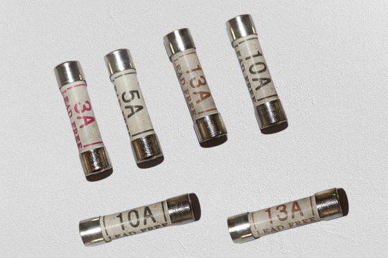 Fusíveis padrão britânicos da tomada BRITÂNICA, fusível cerâmico 240VAC de Bs1362 10a