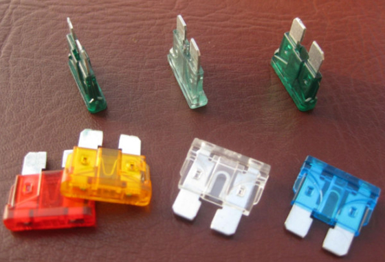 Fusíveis da baixa tensão 32VDC, 40 padrão do ampère Mini Blade Fuse ISO8820